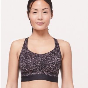 Lululemon Fine Form Bra Spanish Rose Black 38C